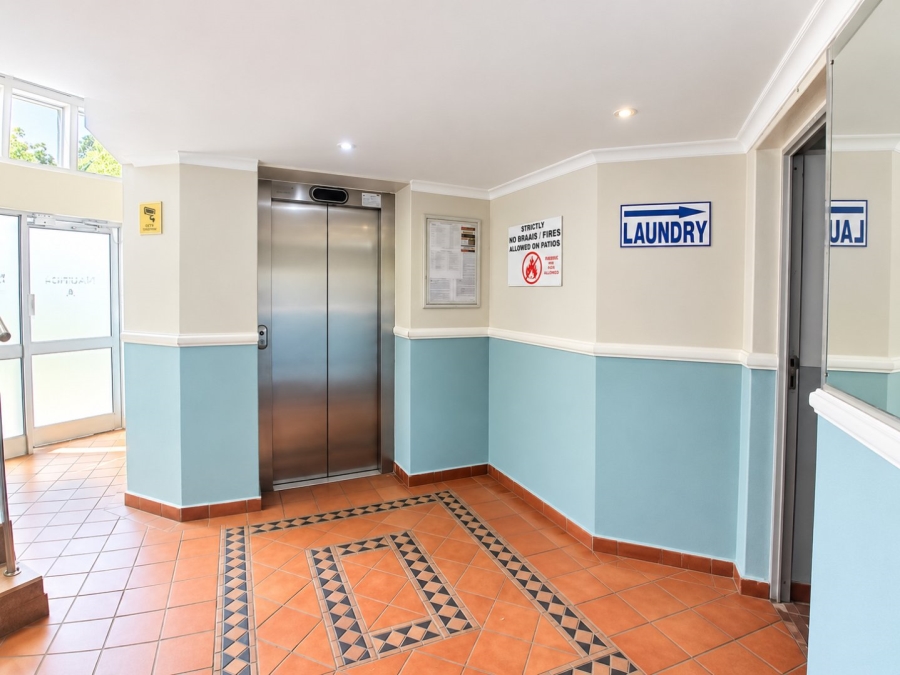 2 Bedroom Property for Sale in Beachfront Western Cape